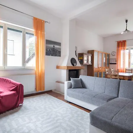 4 Bedrooms Apartment With Jacuzzi,Garden And Bbq Next Seaside Willa