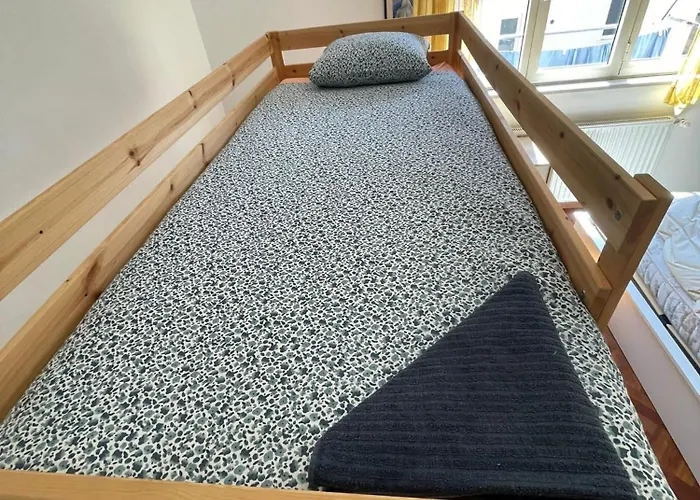 Villa House With Pool, Jacuzzi,garden And Bbq Next Seaside *