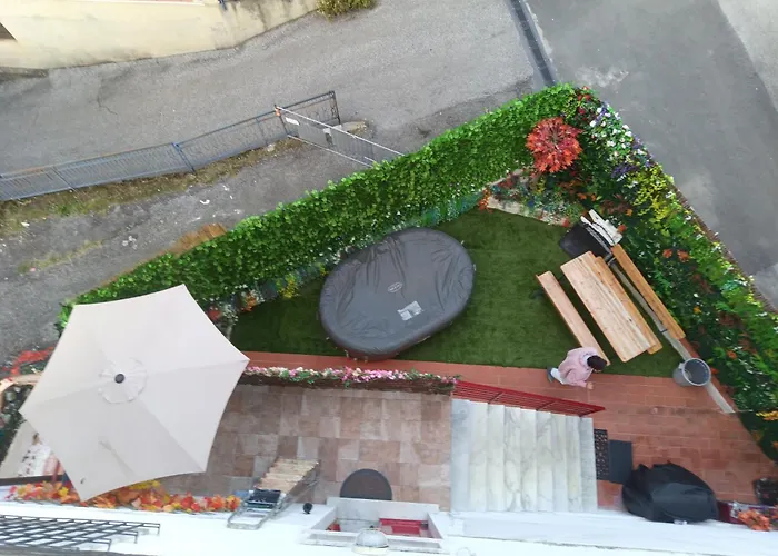 House With Pool, Jacuzzi,garden And Bbq Next Seaside Villa Sarzana